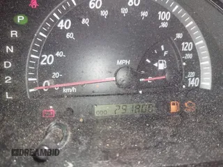 2002 Toyota Camry XLE z VIN 4T1BF30K32U009695, wystawiony jako IAAI lot #42376626 z przebiegiem 291 800 mil mil oraz . Historia ofert i sprzedaży dostępna na DreamBid. Obrazek 7.