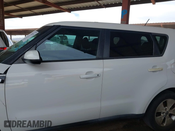 2016 Kia Soul with VIN KNDJN2A21G7263536, listed as a IAAI auction lot 41723415 with 82,764 mi miles. Bid and sale history available at carsss.com. Image 15.