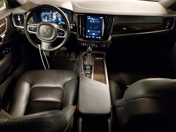 2019 Volvo S90 Momentum with VIN LVY102MK4KP096892, listed as a Copart auction lot 87326264 with 128,865 mi miles and Clean Title. Bid and sale history available at carsss.com. Image 8.