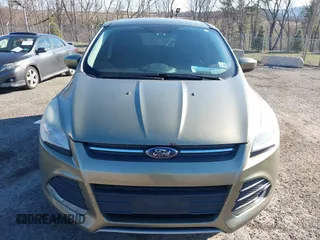 2013 Ford Escape SE with VIN 1FMCU0GX1DUA41932, listed as a IAAI auction lot 41896200 with 190,545 mi miles. Bid and sale history available at carsss.com. Image 6.