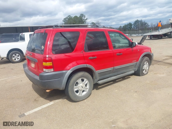 2002 Ford Escape XLT Choice with VIN 1FMYU03192KD83290, listed as a IAAI auction lot 41719117 with 179,056 mi miles. Bid and sale history available at carsss.com. Image 4.