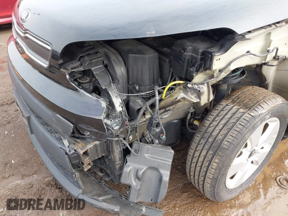 2018 Kia Soul with VIN KNDJN2A20J7593031, listed as a IAAI auction lot 41687316 with 26,133 mi miles. Bid and sale history available at carsss.com. Image 19.