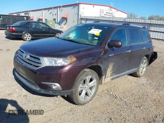 2012 Toyota Highlander Limited with VIN 5TDDK3EH2CS095433, listed as a IAAI auction lot 41833700 with 118,446 mi miles. Bid and sale history available at carsss.com. Image 2.