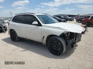 2022 BMW X5 M50i with VIN 5UXJU4C01N9L37046, listed as a Copart auction lot 53084515 with 37,256 mi miles and Salvage Title. Bid and sale history available at carsss.com. Image 4.