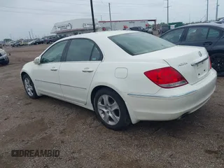 2008 Acura RL Tech Pkg with VIN JH4KB16658C000637, listed as a IAAI auction lot 42094677 with 1 mi miles. Bid and sale history available at carsss.com. Image 3.