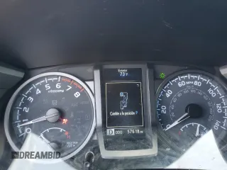 2022 Toyota Tacoma SR z VIN 3TMCZ5AN6NM479653, wystawiony jako Copart lot #47704285 z przebiegiem 57 618 mil mil oraz Szkoda całkowita • Salvage title. Historia ofert i sprzedaży dostępna na DreamBid. Obrazek 9.