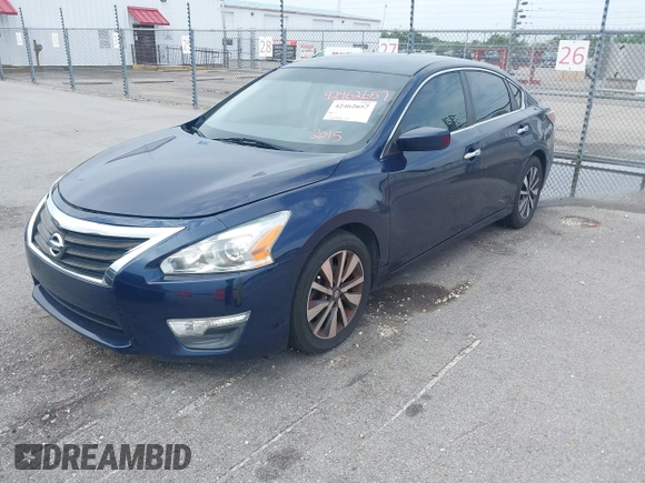 2015 Nissan Altima 2.5 z VIN 1N4AL3AP0FN863262, wystawiony jako IAAI lot #42462657 z przebiegiem 123 554 mil mil oraz . Historia ofert i sprzedaży dostępna na DreamBid. Obrazek 2.
