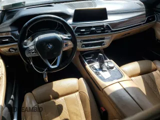 2016 BMW 7 Series 750i с VIN WBA7F0C53GGL99425, выставлен на аукционе Copart как лот 59640465 с пробегом Не указан миль и Чистый • Clean title. История ставок и продаж доступна на DreamBid. Изображение 8.