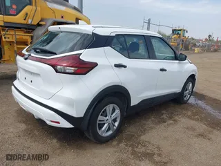 2024 Nissan Kicks S with VIN 3N1CP5BV1RL502999, listed as a IAAI auction lot 41732154 with 8,487 mi miles. Bid and sale history available at carsss.com. Image 4.