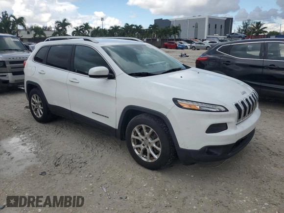 2016 Jeep Cherokee Latitude with VIN 1C4PJLCS9GW137505, listed as a Copart auction lot 62569105 with 135,101 mi miles and Clean title. Bid and sale history available at DreamBid. Image 4.