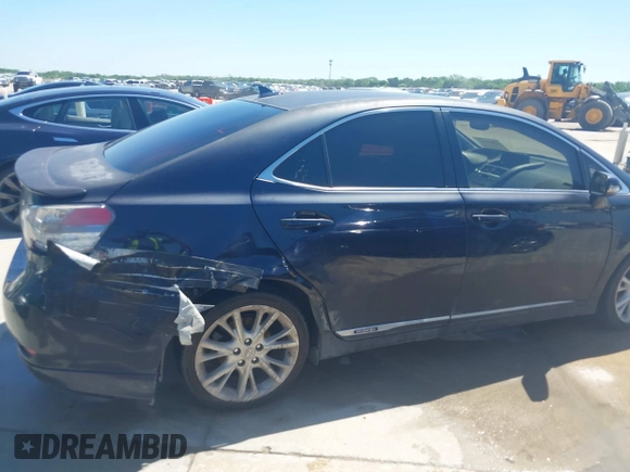2010 Lexus HS 250h with VIN JTHBB1BAXA2000929, listed as a IAAI auction lot 42067247 with 175,452 mi miles. Bid and sale history available at carsss.com. Image 6.