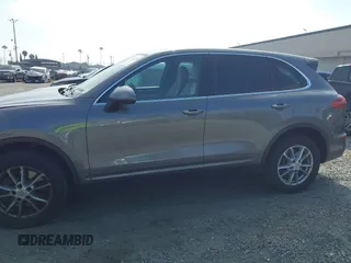 2016 Porsche Cayenne with VIN WP1AA2A21GKA15990, listed as a IAAI auction lot 41978980 with 141,738 mi miles. Bid and sale history available at carsss.com. Image 15.