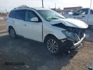 2014 Nissan Pathfinder SV with VIN 5N1AR2MN2EC735446, listed as a IAAI auction lot 41893013 with 149,799 mi miles. Bid and sale history available at carsss.com. Image 1.