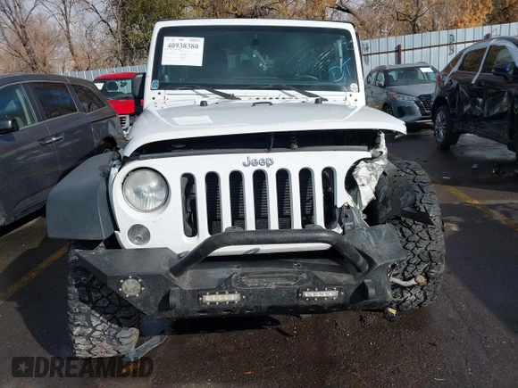 2014 Jeep Wrangler Unlimited Rubicon with VIN 1C4BJWFG2EL264792, listed as a IAAI auction lot 40938380 with 145,886 mi miles. Bid and sale history available at carsss.com. Image 13.