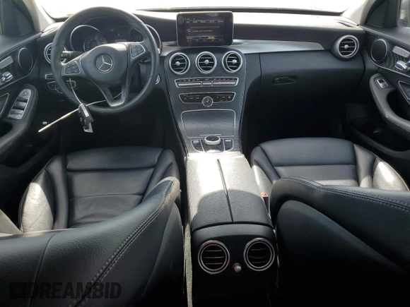 2017 Mercedes-Benz C 300 с VIN 55SWF4JB6HU192116, выставлен на аукционе Copart как лот 63013535 с пробегом 52 461 миль миль и Списание • Salvage title. История ставок и продаж доступна на DreamBid. Изображение 8.