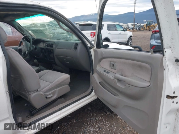 2003 Toyota Tacoma with VIN 5TEWN72N83Z297746, listed as a IAAI auction lot 40929205 with 179,632 mi miles. Bid and sale history available at carsss.com. Image 5.