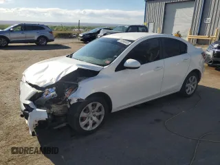 2010 Mazda 3 i Sport z VIN JM1BL1SF8A1271861, wystawiony jako Copart lot #53696805 z przebiegiem 191 577 mil mil oraz Szkoda całkowita • Salvage title. Historia ofert i sprzedaży dostępna na DreamBid. Obrazek 1.