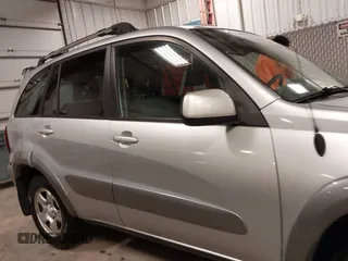 2005 Toyota RAV4 with VIN JTEHD20V250038735, listed as a IAAI auction lot 41853061 with 132,795 mi miles. Bid and sale history available at carsss.com. Image 13.
