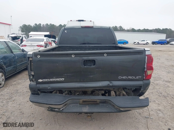 2003 Chevrolet Silverado 1500 LS with VIN 2GCEC19T131315205, listed as a IAAI auction lot 41804738 with 207,940 mi miles. Bid and sale history available at carsss.com. Image 17.