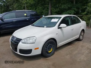 2010 Volkswagen Jetta Wolfsburg Edition с VIN 3VWRJ7AJ5AM015058, выставлен на аукционе IAAI как лот 42428766 с пробегом 158 506 миль миль и . История ставок и продаж доступна на DreamBid. Изображение 2.