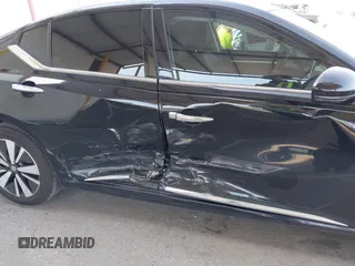 2019 Nissan Altima 2.5 SV with VIN 1N4BL4DV5KC171640, listed as a IAAI auction lot 41845529 with 70,615 mi miles. Bid and sale history available at carsss.com. Image 6.
