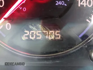 2004 Honda Civic LX z VIN 2HGES16514H637118, wystawiony jako IAAI lot #42361168 z przebiegiem 205 705 mil mil oraz . Historia ofert i sprzedaży dostępna na DreamBid. Obrazek 7.