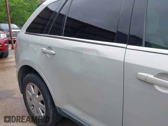 2007 Lincoln MKX with VIN 2LMDU88C27BJ06705, listed as a IAAI auction lot 41933459 with 208,246 mi miles. Bid and sale history available at carsss.com. Image 6.