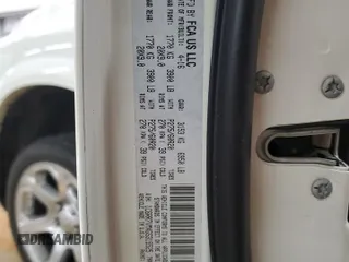 2016 Ram 1500 Laramie z VIN 1C6RR7VMXGS315525, wystawiony jako Copart lot #59046065 z przebiegiem 170 584 mil mil oraz Czysty tytuł • Clean title. Historia ofert i sprzedaży dostępna na DreamBid. Obrazek 12.