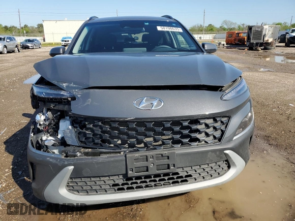 2023 Hyundai Kona SEL with VIN KM8K62AB5PU982920, listed as a Copart auction lot 50198635 with 14,550 mi miles and Salvage Title. Bid and sale history available at DreamBid. Image 5.