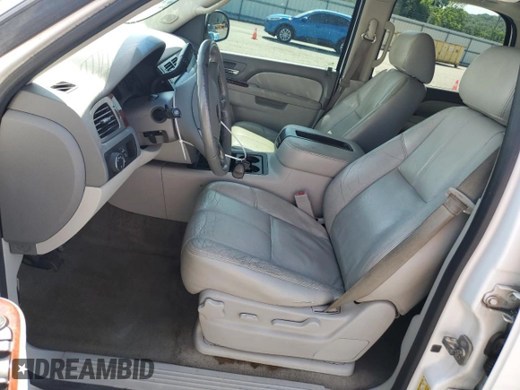 2013 Chevrolet Tahoe LT с VIN 1GNSCBE01DR158327, выставлен на аукционе Copart как лот 61760895 с пробегом 228 070 миль миль и Списание • Salvage title. История ставок и продаж доступна на DreamBid. Изображение 7.