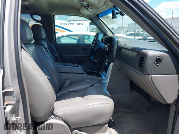 2005 Chevrolet Tahoe LT z VIN 1GNEK13T35J201699, wystawiony jako IAAI lot #42380315 z przebiegiem 231 088 mil mil oraz . Historia ofert i sprzedaży dostępna na DreamBid. Obrazek 5.