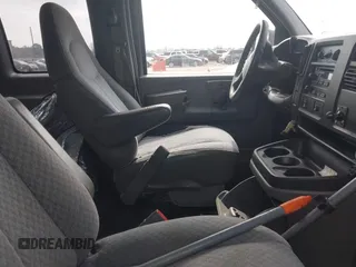 2007 Chevrolet Express Passenger with VIN 1GAHG39U671185576, listed as a IAAI auction lot 41551300 with Not provided miles and . Bid and sale history available at DreamBid. Image 5.