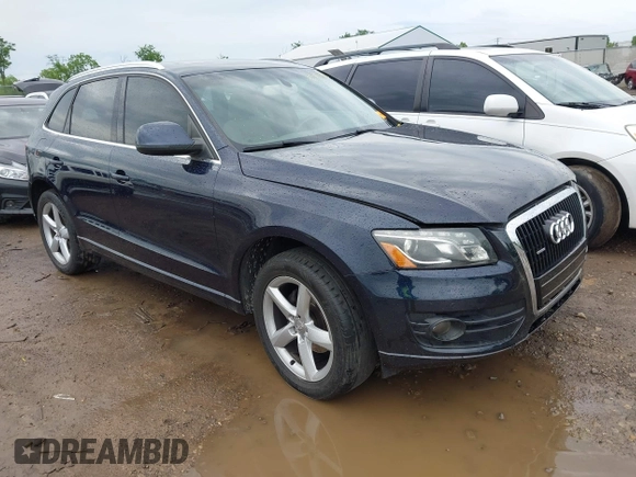 2010 Audi Q5 Premium Plus z VIN WA1LKAFP3AA087285, wystawiony jako IAAI lot #42317420 z przebiegiem 130 793 mil mil oraz . Historia ofert i sprzedaży dostępna na DreamBid. Obrazek 1.