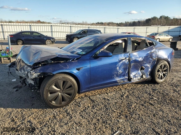 2022 Tesla Model S with VIN 5YJSA1E51NF460731, listed as a Copart auction lot 83382874 with 0 mi miles and Salvage Title. Bid and sale history available at carsss.com. Image 1.
