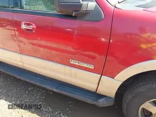2007 Ford Expedition Eddie Bauer с VIN 1FMFU18557LA93543, выставлен на аукционе IAAI как лот 42227120 с пробегом 187 991 миль миль и . История ставок и продаж доступна на DreamBid. Изображение 13.