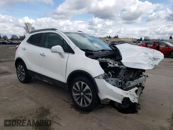 2020 Buick Encore Essence z VIN KL4CJGSB7LB057428, wystawiony jako Copart lot #49545085 z przebiegiem 72 644 mil mil oraz Szkody całkowita. Historia ofert i sprzedaży dostępna na DreamBid. Obrazek 4.