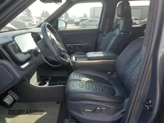 2022 Rivian R1T Adventure Package with VIN 7FCTGAAA7NN006498, listed as a Copart auction lot 89338075 with 46,384 mi miles and Salvage Title. Bid and sale history available at carsss.com. Image 7.