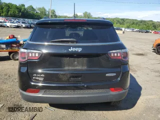 2019 Jeep Compass Latitude z VIN 3C4NJDBB5KT776588, wystawiony jako Copart lot #63143405 z przebiegiem 55 359 mil mil oraz Szkoda całkowita • Salvage title. Historia ofert i sprzedaży dostępna na DreamBid. Obrazek 6.