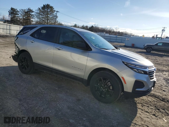 2022 Chevrolet Equinox LS z VIN 2GNAXSEV7N6149978, wystawiony jako Copart lot #47791645 z przebiegiem 8 387 mil mil oraz Szkoda całkowita • Salvage title. Historia ofert i sprzedaży dostępna na DreamBid. Obrazek 4.