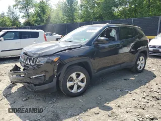 2017 Jeep Compass Latitude z VIN 3C4NJDBBXHT692369, wystawiony jako Copart lot #56152005 z przebiegiem 72 578 mil mil oraz Szkoda całkowita • Salvage title. Historia ofert i sprzedaży dostępna na DreamBid. Obrazek 1.