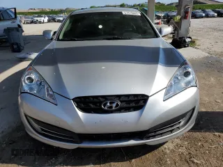 2010 Hyundai Genesis Coupe Grand Touring z VIN KMHHU6KH8AU040913, wystawiony jako Copart lot #57479885 z przebiegiem Nie podano mil oraz Szkoda całkowita • Salvage title. Historia ofert i sprzedaży dostępna na DreamBid. Obrazek 5.