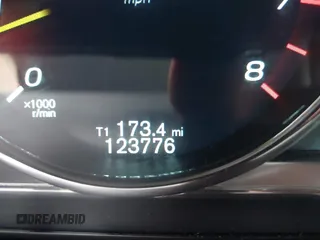 2015 Volvo V60 z VIN YV1612SB7F1208813, wystawiony jako IAAI lot #42436557 z przebiegiem 123 776 mil mil oraz . Historia ofert i sprzedaży dostępna na DreamBid. Obrazek 15.