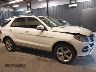 2017 Mercedes-Benz GLE 350 z VIN 4JGDA5HB2HA913359, wystawiony jako IAAI lot #42017821 z przebiegiem 81 885 mil mil oraz . Historia ofert i sprzedaży dostępna na DreamBid. Obrazek 13.