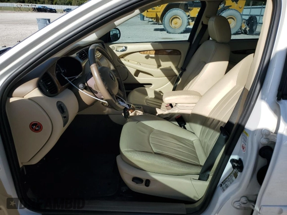 2007 Jaguar X-Type z VIN SAJWA51A67WJ24665, wystawiony jako Copart lot #86817544 z przebiegiem 52 027 mil mil oraz Szkoda całkowita • Salvage title. Historia ofert i sprzedaży dostępna na DreamBid. Obrazek 7.