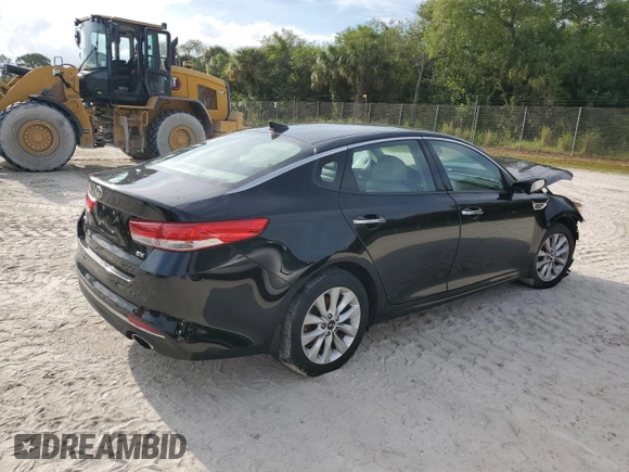 2017 Kia Optima EX z VIN 5XXGU4L34HG143673, wystawiony jako Copart lot #51440855 z przebiegiem 151 750 mil mil oraz Szkoda całkowita • Salvage title. Historia ofert i sprzedaży dostępna na DreamBid. Obrazek 3.