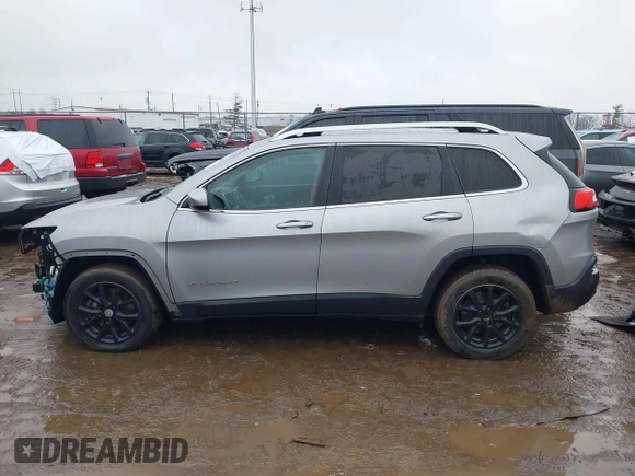 2016 Jeep Cherokee Latitude with VIN 1C4PJLCS8GW363504, listed as a IAAI auction lot 41543553 with 143,278 mi miles. Bid and sale history available at carsss.com. Image 15.