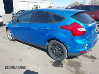 2012 Ford Focus SE z VIN 1FAHP3K29CL234239, wystawiony jako IAAI lot #41901941 z przebiegiem 186 526 mil mil oraz . Historia ofert i sprzedaży dostępna na DreamBid. Obrazek 3.