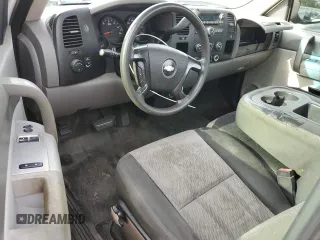 2009 Chevrolet Silverado 1500 Work Truck with VIN 1GCEC14XX9Z220992, listed as a Copart auction lot 83020804 with 254,348 mi miles and Clean Title. Bid and sale history available at DreamBid. Image 8.