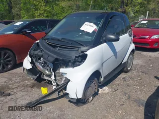 2015 Smart fortwo Passion with VIN WMEEJ3BA9FK806363, listed as a IAAI auction lot 41830363 with 1 mi miles. Bid and sale history available at carsss.com. Image 16.