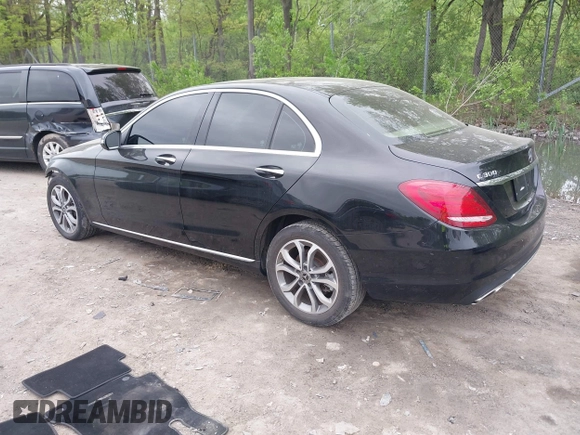 2018 Mercedes-Benz C 300 с VIN WDDWF4KB8JR409459, выставлен на аукционе IAAI как лот 42231142 с пробегом 81 035 миль миль и . История ставок и продаж доступна на DreamBid. Изображение 3.